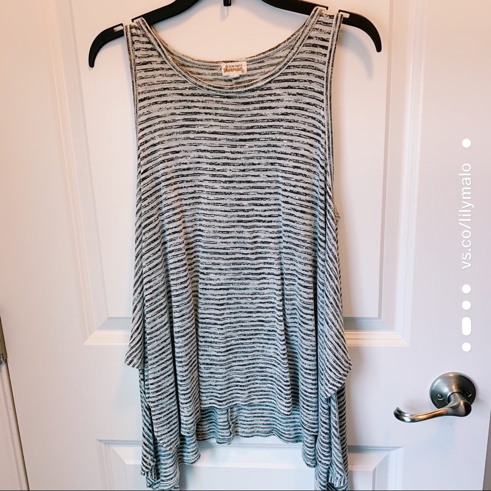 Grey Flowy Top